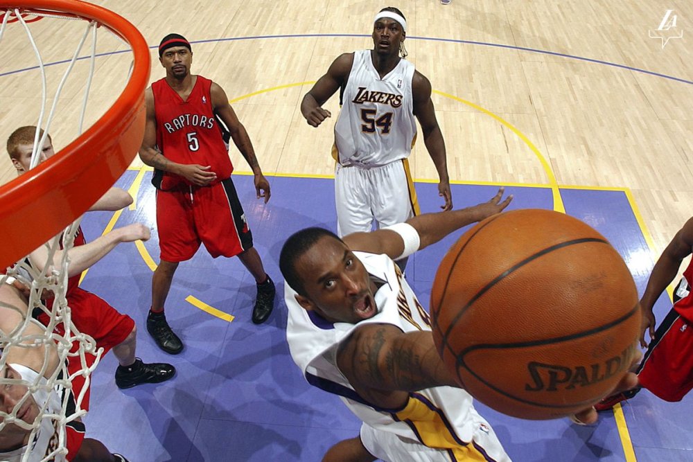  汉诺威96攻防转换流畅，团队配合彰显整体实力